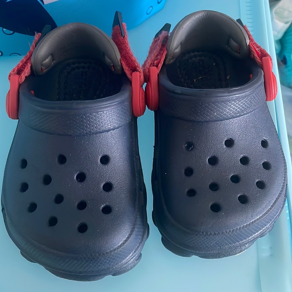 Toddler Crocs Size 4
